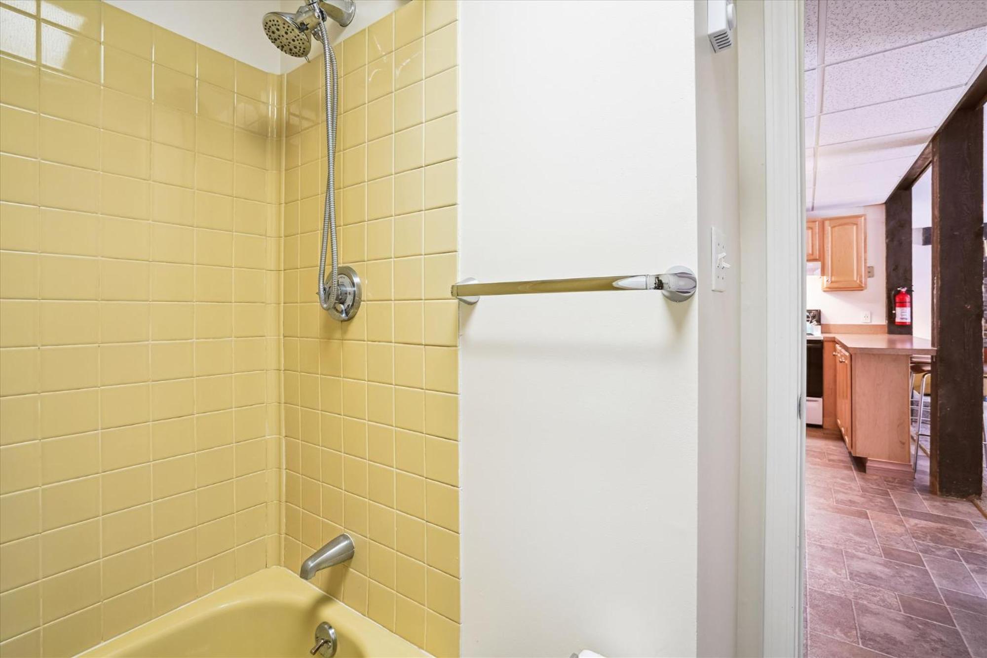 Spacious Northbrook 3 Townhouse Only 2 Miles From Restaurants & Nightlife 基灵顿 外观 照片
